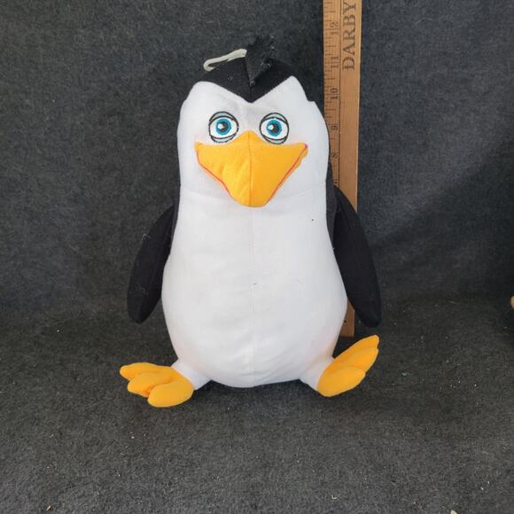 DreamWorks Madagascar PENGUIN 12.5" Soft Plush Toy RARE 2016 - Picture 1 of 7